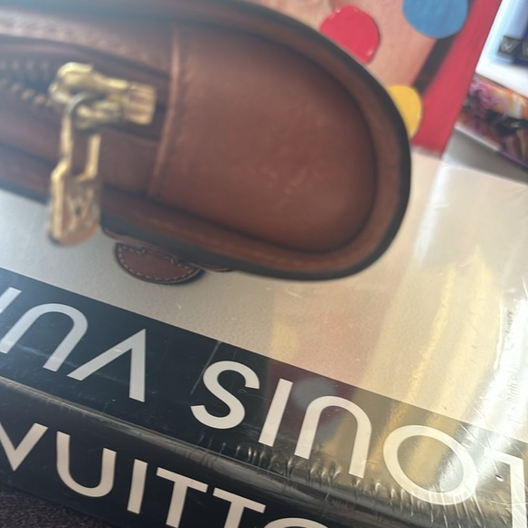 EUC Louis Vuitton Orsay Monogram Bag - Picture 7 of 11